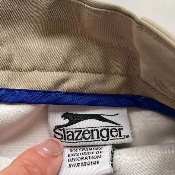 Slazenger men’s 10” golf shorts, tan. Size 30 - Picture 3 of 10